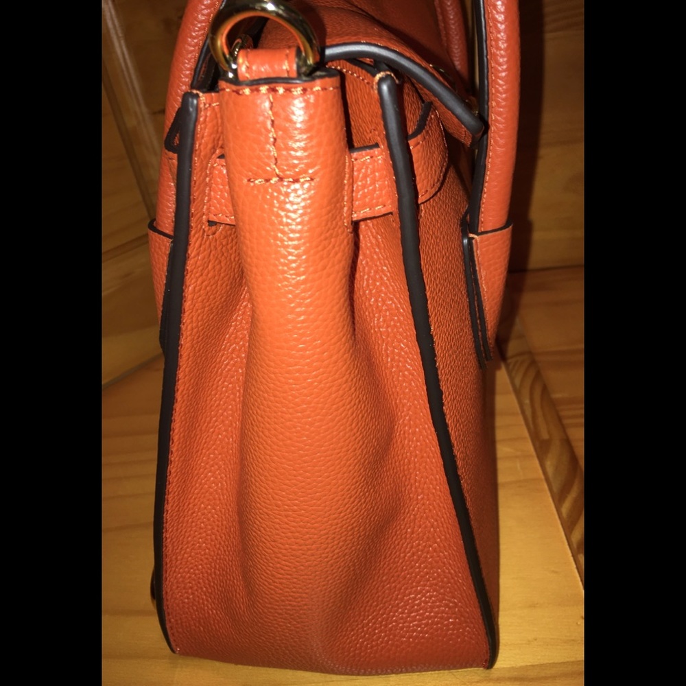 ⭐️⭐️⭐️⭐️4X HOST PICK⭐️⭐️⭐️⭐️ NWT 💯 Authentic Michael Kors All-In-One Bag - Picture 8 of 16